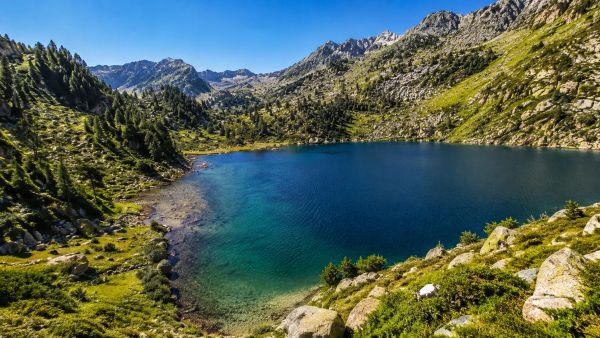 Explorer les lacs montagne de l'Ariège pour des vacances réussies